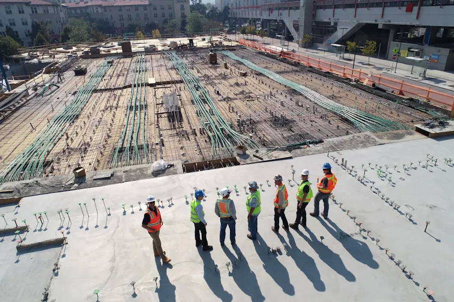 Estrutura de concreto em construção — obra estrutural